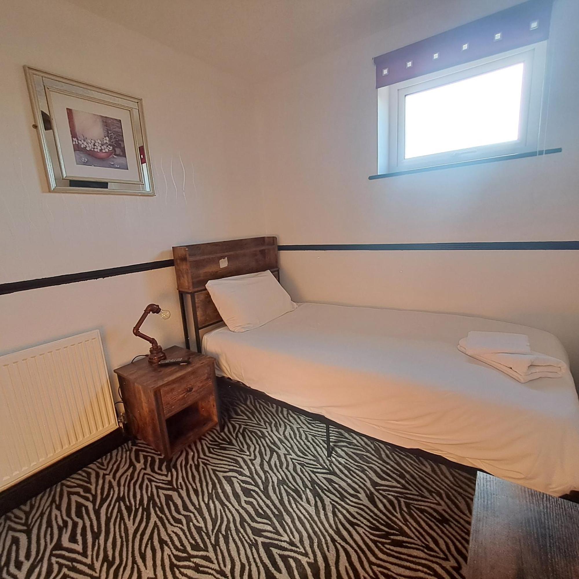 Boathouse Hotel Holyhead Εξωτερικό φωτογραφία